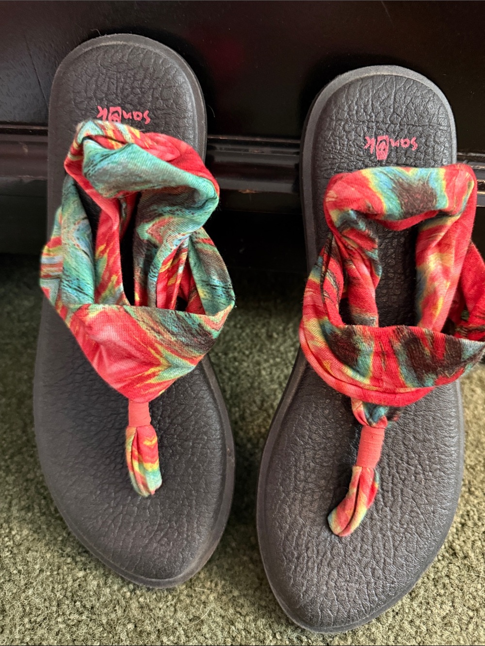 Sanuk Women’s Black Sandals with Red and Teal Multi-Color Fabric Straps